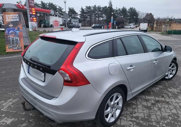 Volvo V60 cena 35900 przebieg: 270000, rok produkcji 2014 z Gołańcz małe 211